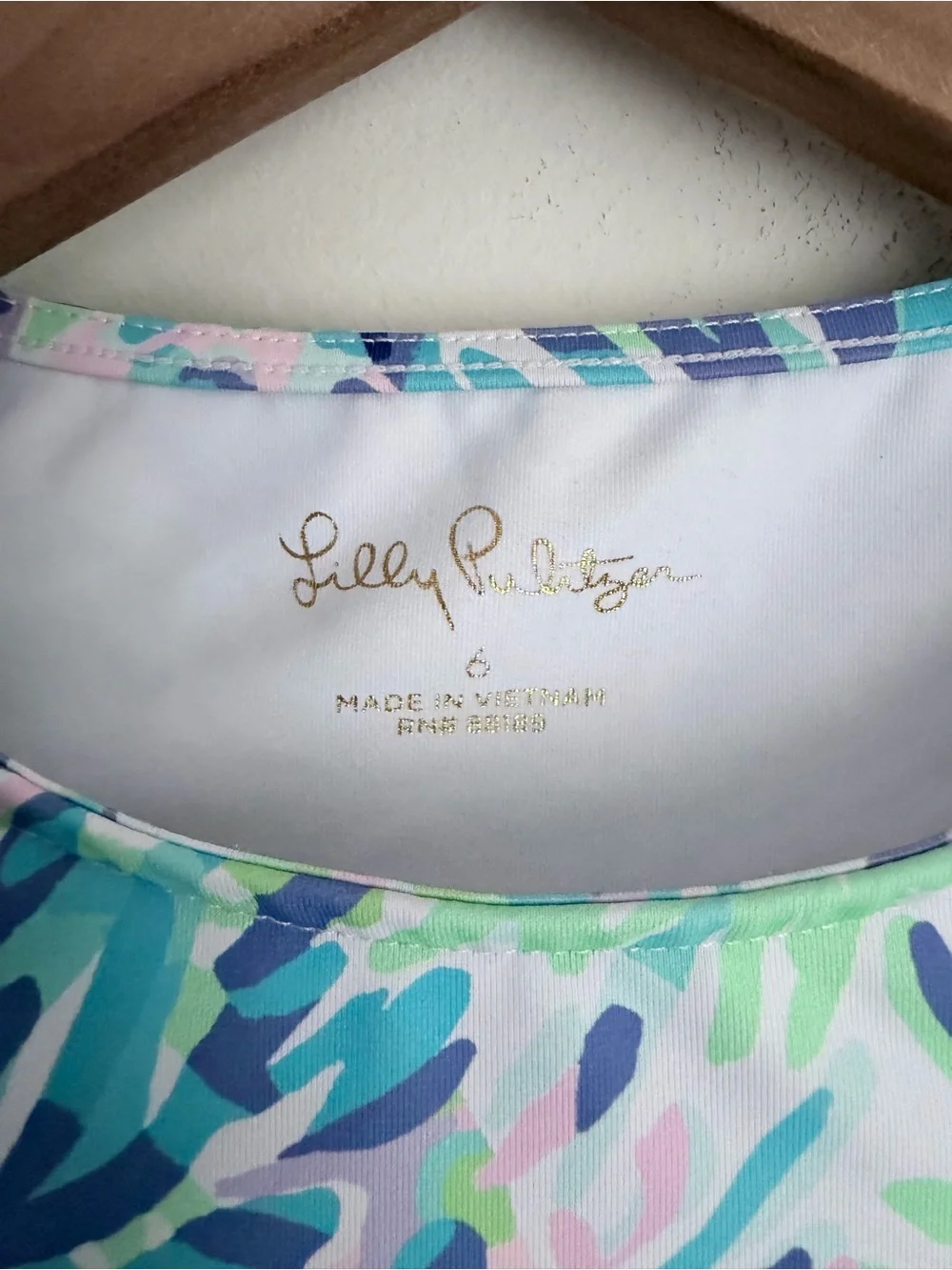 Lilly Pulitzer Girls Margo UPF+ 50 Rashguard Top Multi Shell Party ruffles set 6